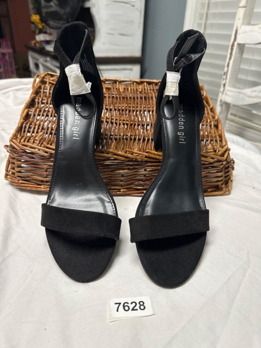 madden girl 8-1/2 nwot black dress snadals single strap across open toe heels c